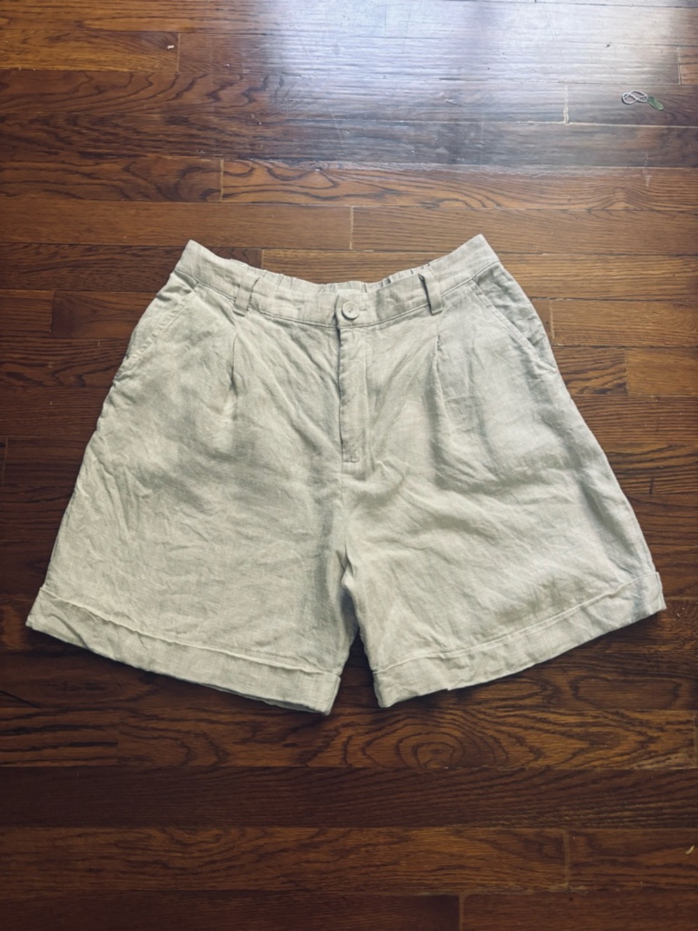 Garnet Hill High Rise Linen Cream Trouser Shorts. Size 8.